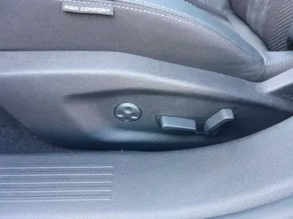 Photo 22 Peugeot 308  Electrique 55 kWh 156ch