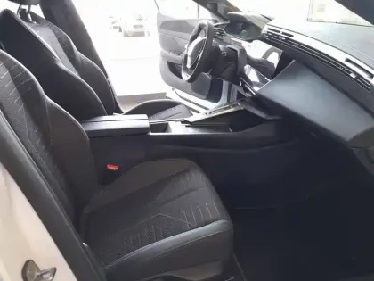 Photo 6 Peugeot 408  Hybrid 145 e-DCS6