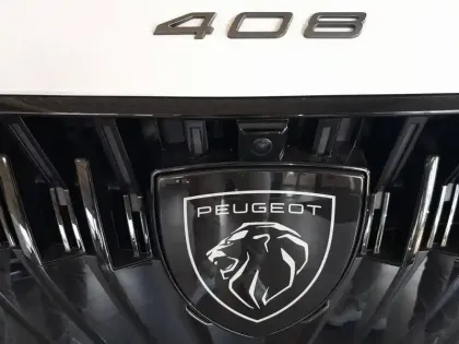 Photo 9 Peugeot 408  Hybrid 145 e-DCS6