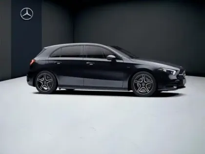 Photo 15 Mercedes Classe A 250 e AMG Line