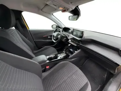 Photo 12 Peugeot 208  e- 136ch Like