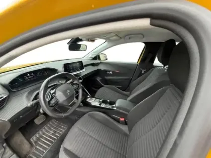 Photo 7 Peugeot 208  e- 136ch Like