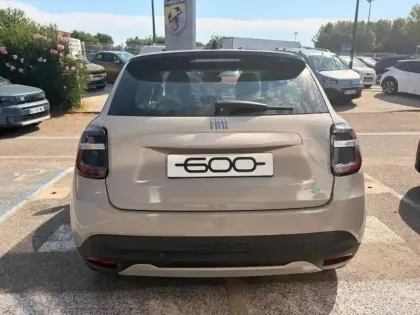 Photo 6 Fiat 600  e 156ch 54kWh Icône Step 2
