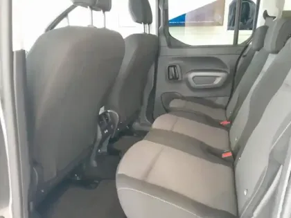 Photo 13 Toyota Proace  CITY Verso Long 1.5 130 D-4D Executive RC23