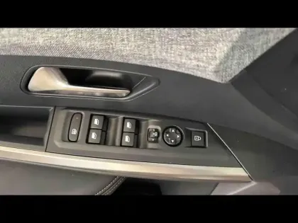 Photo 14 Peugeot 5008  Hybrid 145ch Allure e-DCS6