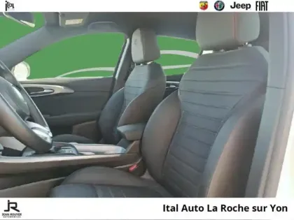 Photo 8 Alfa Romeo Tonale  1.5 Hybrid 130ch Sprint TCT