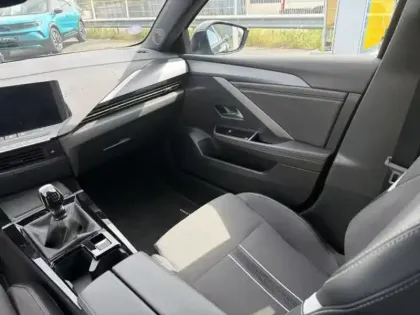 Photo 10 Opel Astra  1.2 Turbo 130ch GS