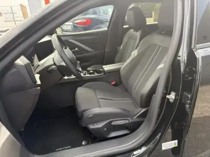 Photo 8 Opel Astra  1.2 Turbo 130ch GS