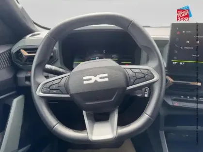 Photo 11 Dacia Duster  1.6 hybrid 140ch Extreme