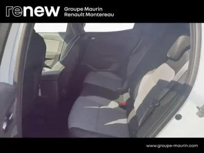 Photo 12 Renault Clio  1.6 E-Tech 145ch full hybrid Techno - 24