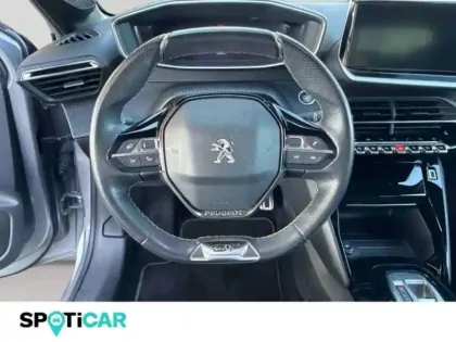 Photo 11 Peugeot 208  e- 136ch GT