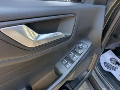 Photo 8 Ford Kuga  2.5 Duratec 180ch Hybrid FlexiFuel ST-Line Powershift