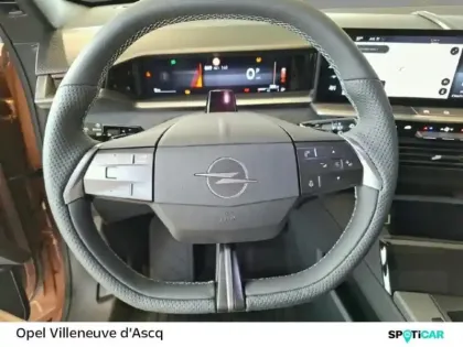 Photo 8 Opel Grandland  1.2 Turbo Hybrid 145ch Ultimate e-DCT6