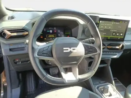 Photo 14 Dacia Duster  1.6 hybrid 140ch Extreme