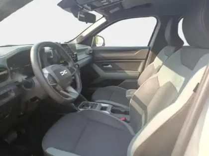 Photo 13 Dacia Duster  1.6 hybrid 140ch Extreme+
