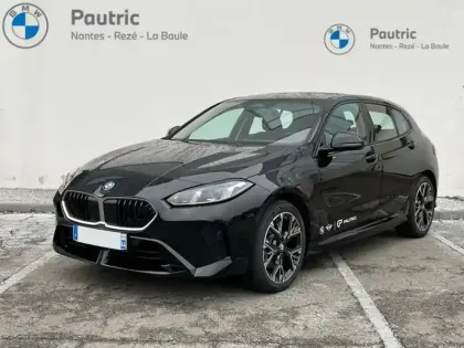 Photo 15 BMW Serie 1 Série 1 116A 122ch M Sport Design DKG7