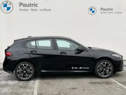 Photo 17 BMW Serie 1 Série 1 116A 122ch M Sport Design DKG7
