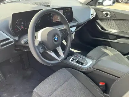 Photo 13 BMW Serie 1 Série 1 116A 122ch M Sport Design DKG7