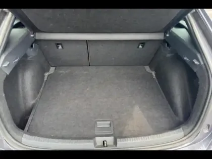 Photo 8 Volkswagen Taigo  SUV 1.5 TSI 150ch R-Line DSG7 Gris clair