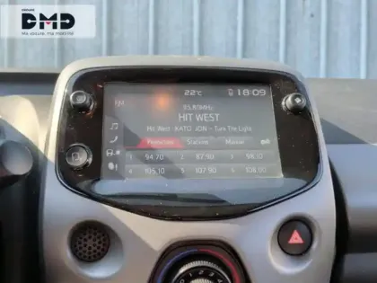 Photo 5 Toyota Aygo  1.0 VVT-i 72ch x-play x-app 3p