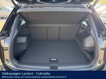 Photo 11 Volkswagen Tiguan  1.5 eTSI 150ch R-Line Edition DSG7