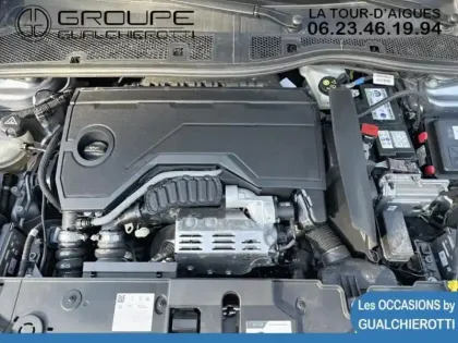 Photo 14 Peugeot 208  1.2 Hybrid 110ch GT e-DCS6