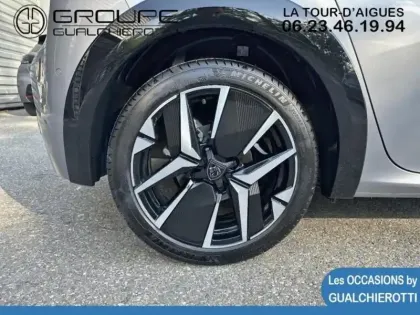 Photo 12 Peugeot 208  1.2 Hybrid 110ch GT e-DCS6