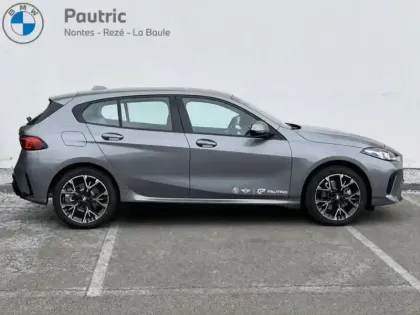 Photo 17 BMW Serie 1 Série 1 116A 122ch M Sport Design DKG7