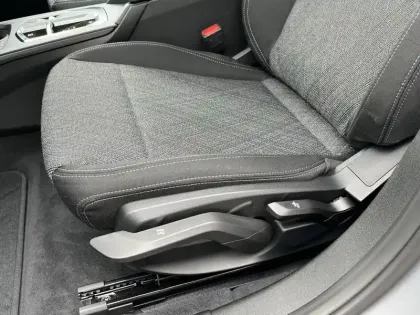 Photo 33 BMW Serie 1 Série 1 116A 122ch M Sport Design DKG7