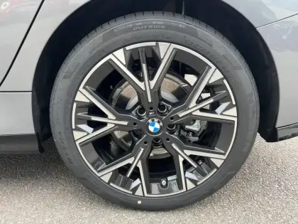 Photo 27 BMW Serie 1 Série 1 116A 122ch M Sport Design DKG7