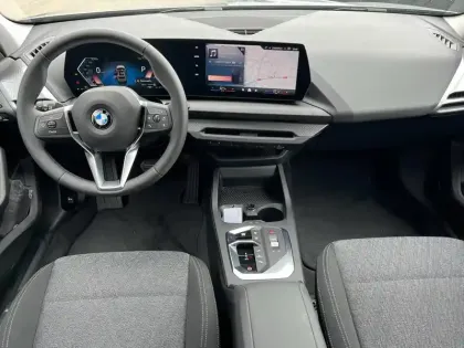 Photo 30 BMW Serie 1 Série 1 116A 122ch M Sport Design DKG7