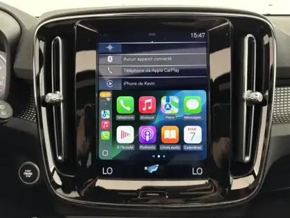 Photo 24 Volvo XC40 T3 163ch R-Design Geartronic 8 Suréquipé + Toit ouvrant