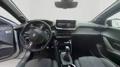 Photo 17 Peugeot 208  PureTech 100 S&S BVM6