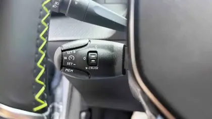 Photo 19 Peugeot 208  PureTech 100 S&S BVM6
