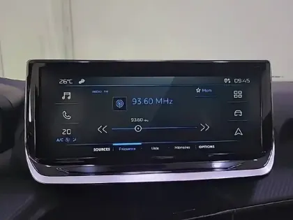 Photo 29 Peugeot 2008  Hybrid 145 e-DCS6