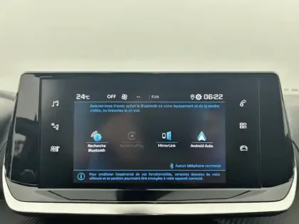 Photo 20 Peugeot 2008  PureTech 130 S&S EAT8