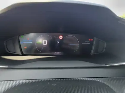 Photo 9 Peugeot 208  Electrique 156 ch 54 kWh