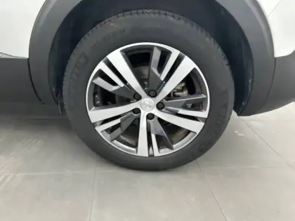 Photo 34 Peugeot 5008  PureTech 130ch S&S EAT8