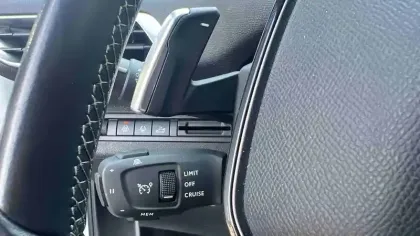 Photo 15 Peugeot 5008  PureTech 130ch S&S EAT8