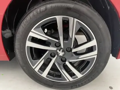 Photo 15 Peugeot 208  PureTech 100 S&S BVM6