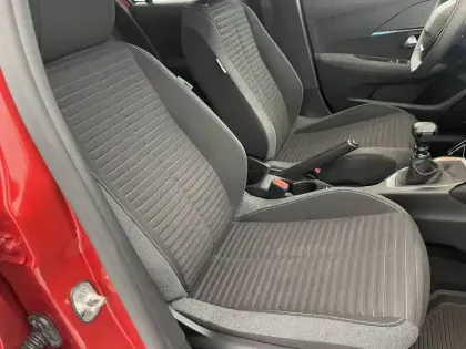 Photo 27 Peugeot 208  PureTech 100 S&S BVM6
