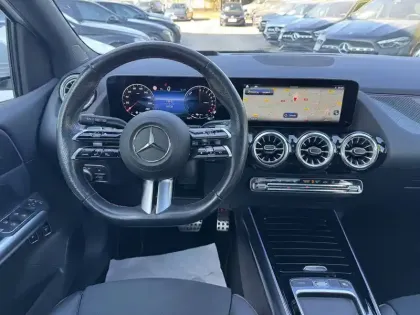 Photo 8 Mercedes Classe B  250 e 8G-DCT