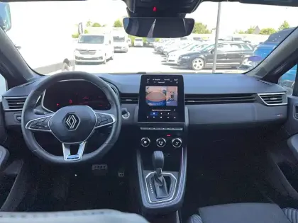 Photo 9 Renault Clio  E-Tech full hybrid 145