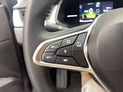 Photo 38 Renault Captur  E-Tech full hybrid 160 ch