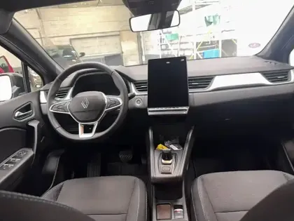 Photo 20 Renault Captur  E-Tech full hybrid 160 ch