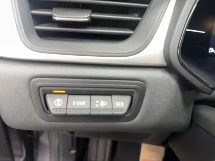 Photo 43 Renault Captur  E-Tech full hybrid 160 ch