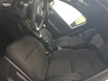 Photo 26 Renault Captur  mild hybrid 160 EDC