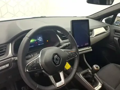 Photo 27 Renault Captur  mild hybrid 160 EDC