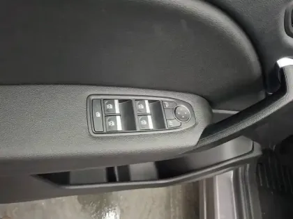 Photo 64 Renault Captur  mild hybrid 160 EDC