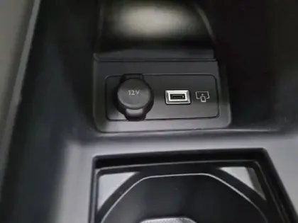 Photo 48 Peugeot 308  Hybrid 145 e-DCS6